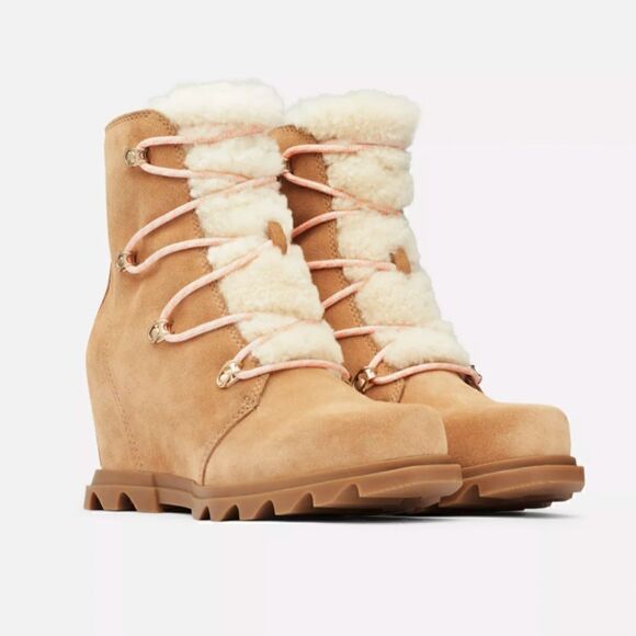 WOMEN'S JOAN OF ARCTIC™ WEDGE III LACE COZY BOOTIE New in Box - Picture 1 of 11